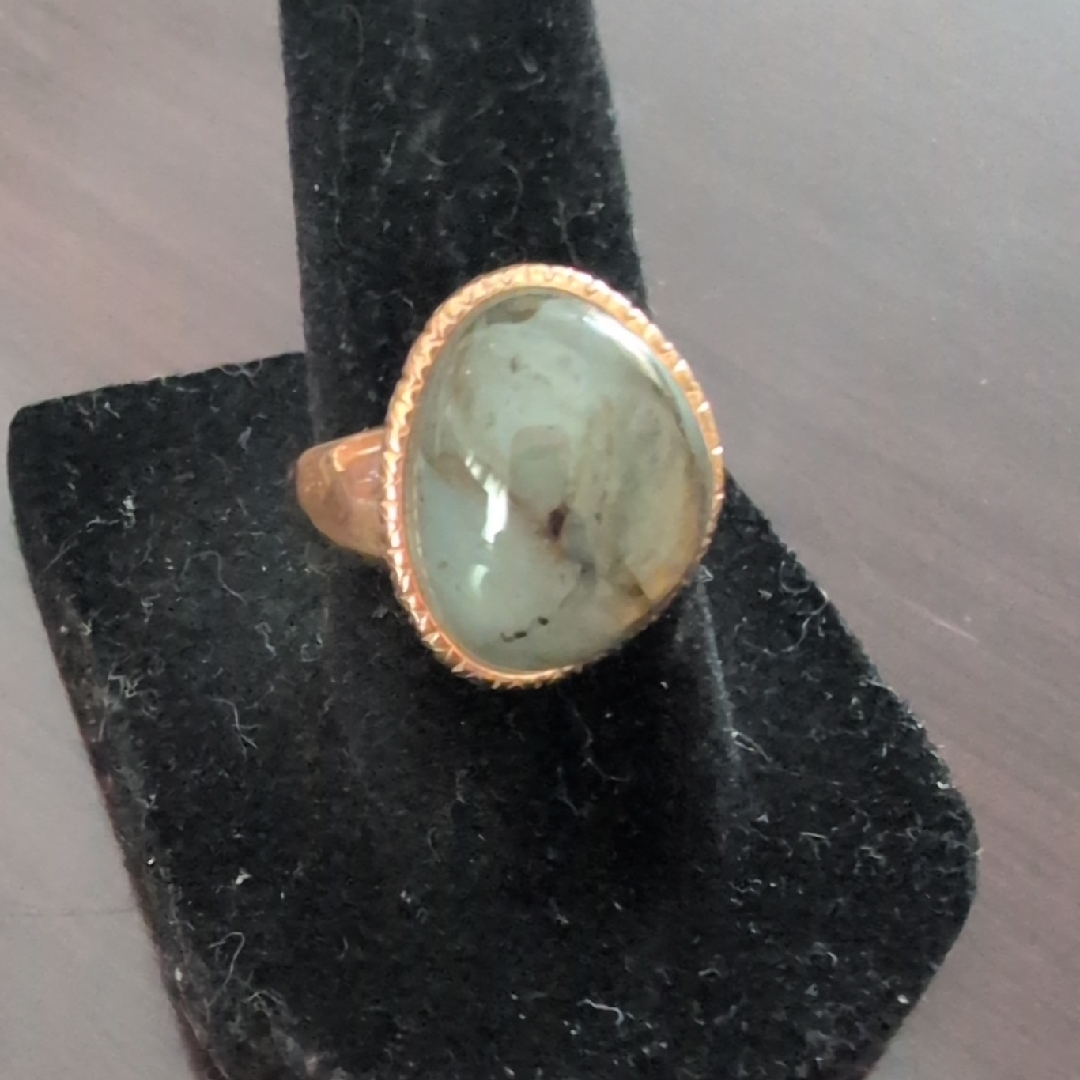 Elegant Gold Colored 925 Ring With Green Stone
